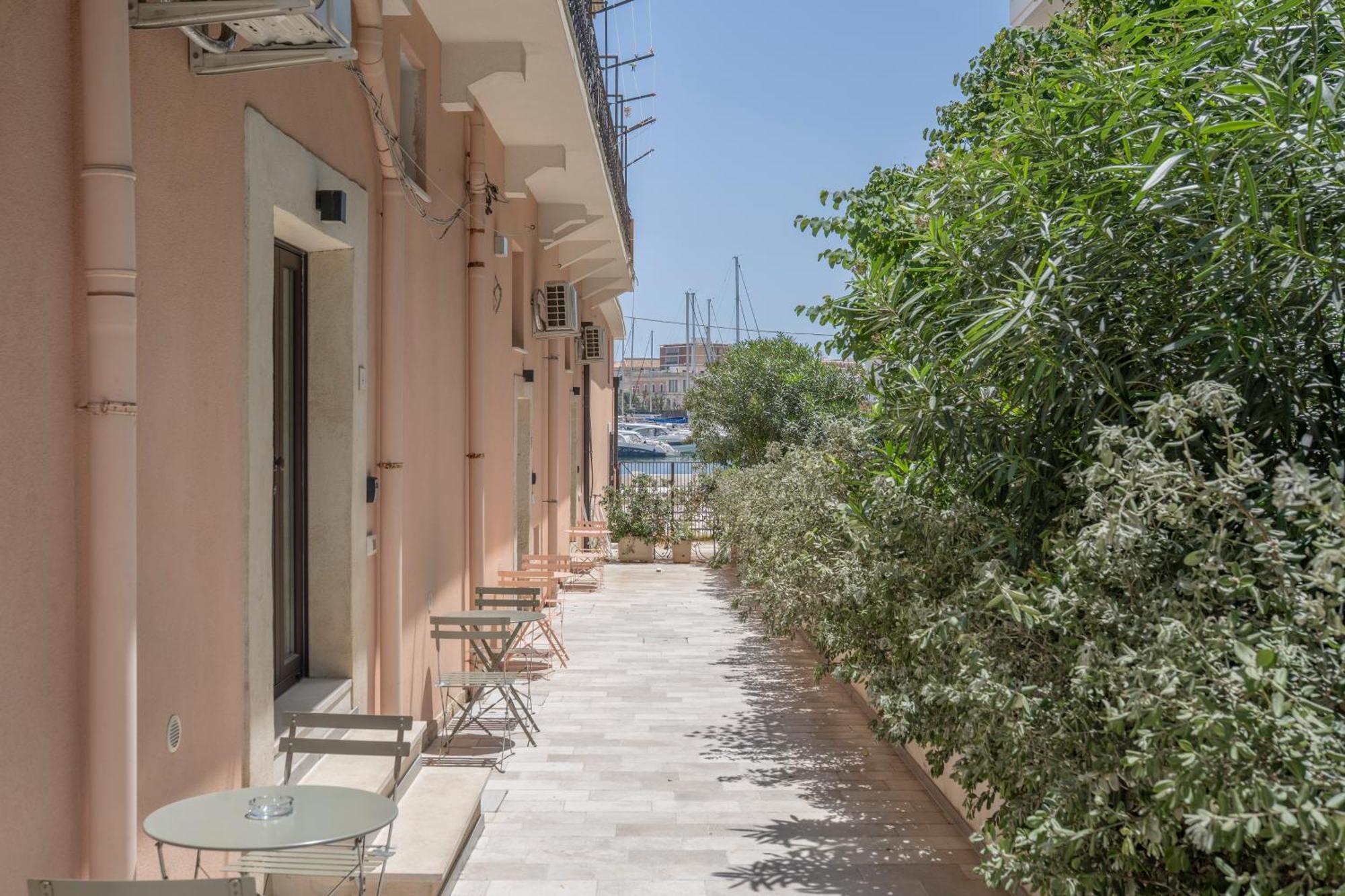 Eos - Elegants Apartments & Suites سيراكوزا المظهر الخارجي الصورة