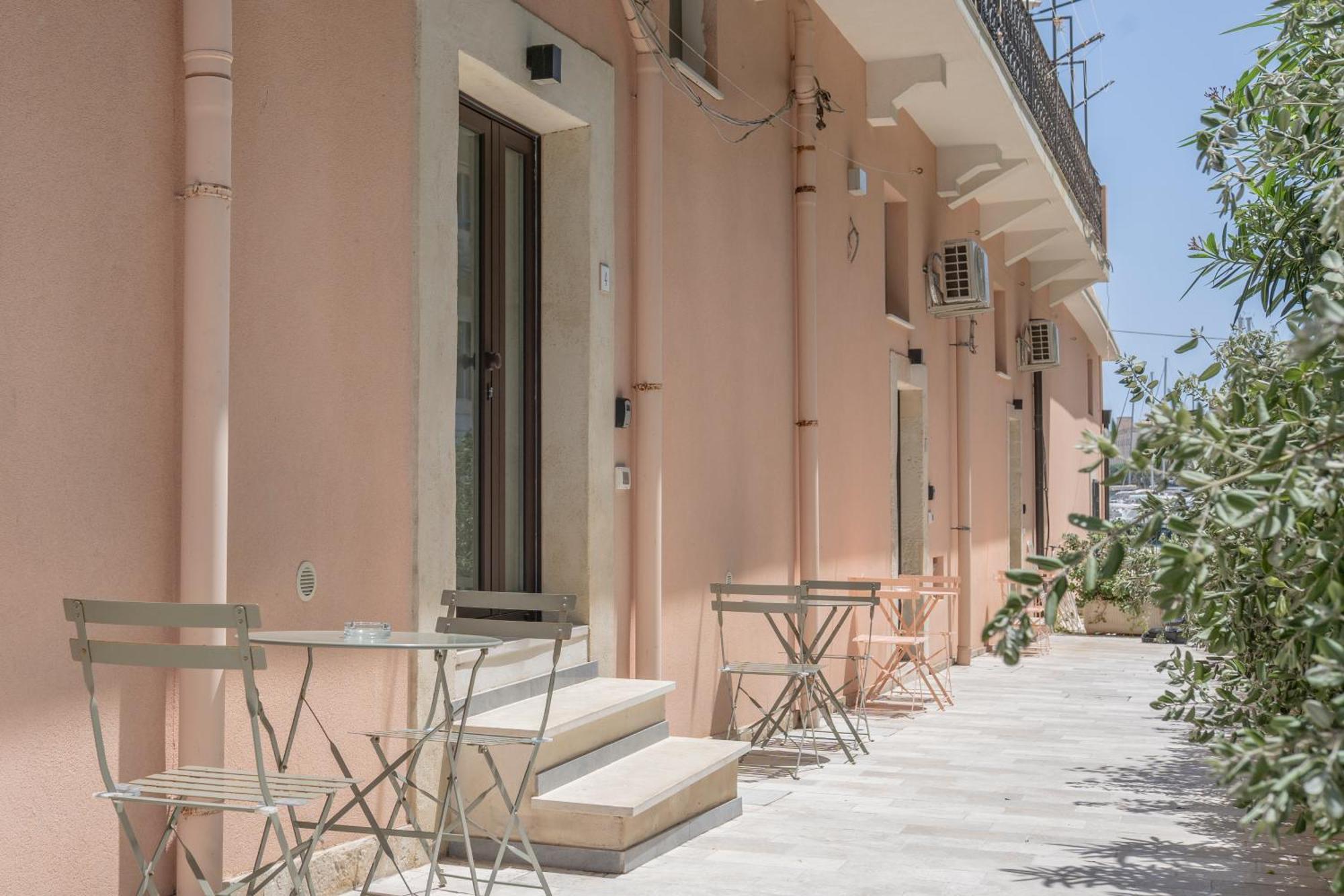 Eos - Elegants Apartments & Suites سيراكوزا المظهر الخارجي الصورة